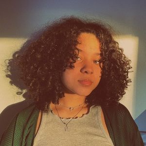 Meet your Posher, Noelia